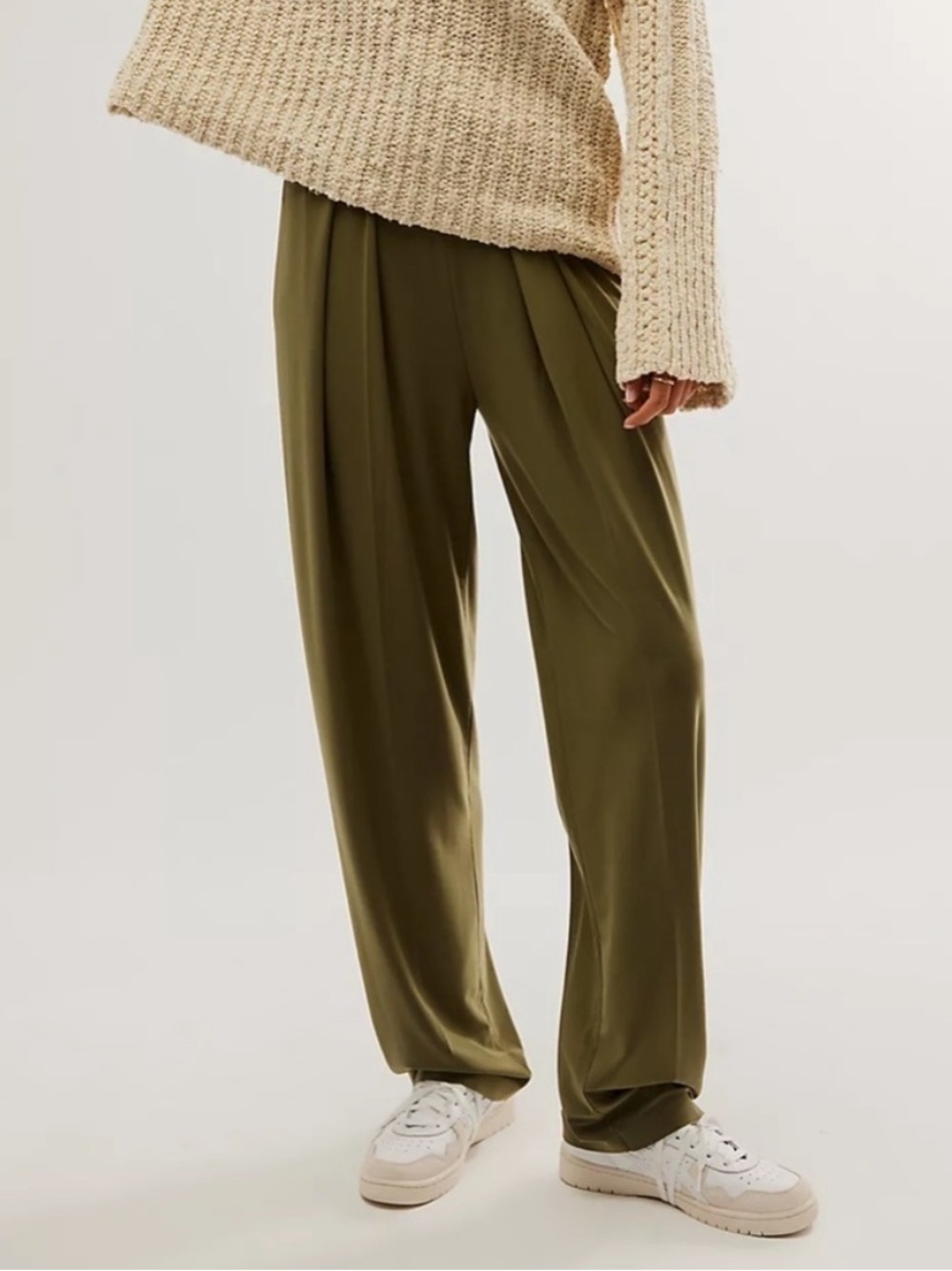 NWT Norma Kamali Olive Green Tapered Pleated Trousers